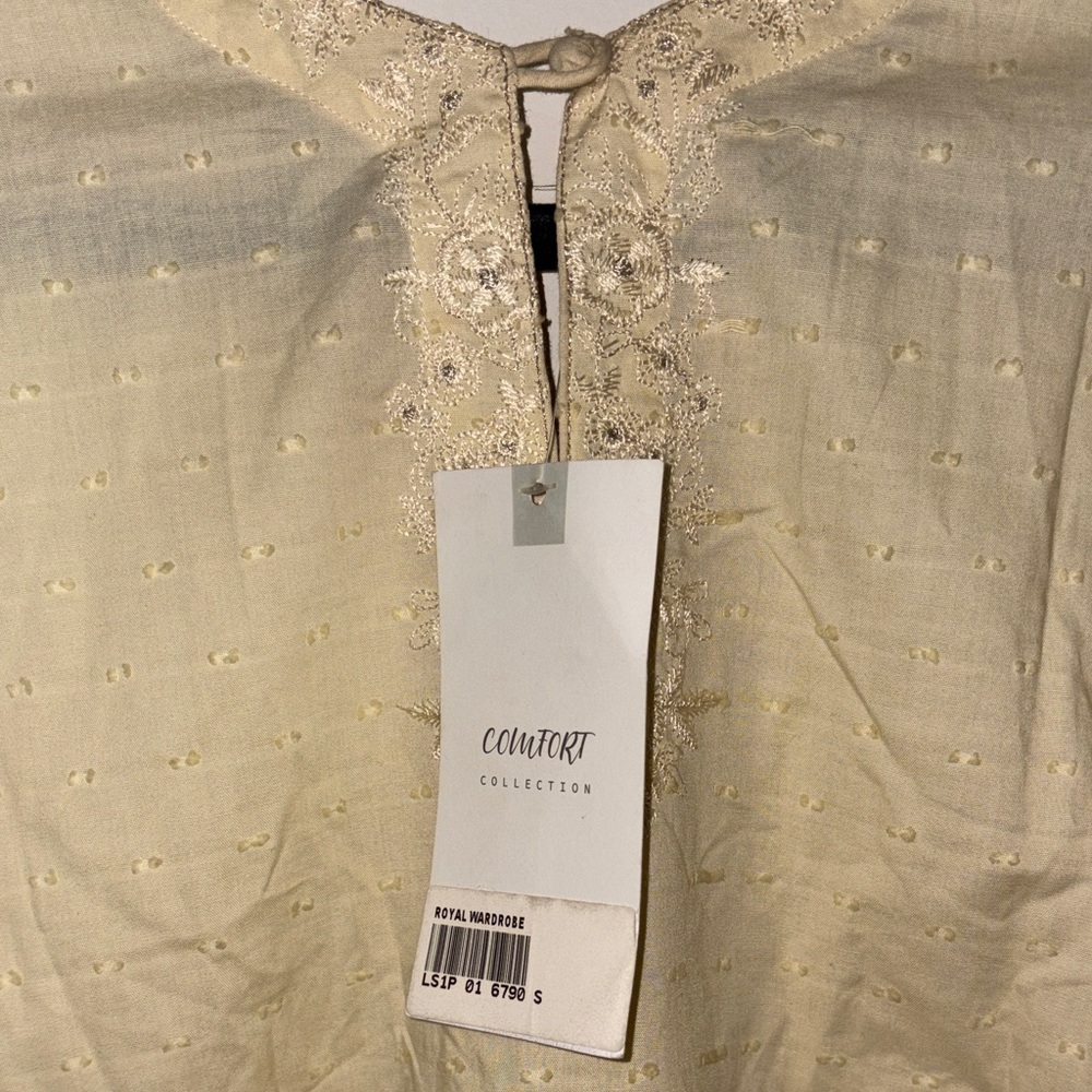 J. Pret Elegant Gold Embroidered Kurta Small 10 - Picture 6 of 6